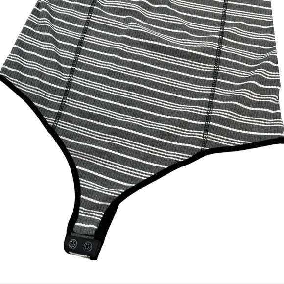 POL size large black, grey, & white striped ribbed vneck bodysuit, snap bottom - Picture 8 of 15